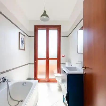 아파트 Agrada Trilocale Indipendente Centergross *